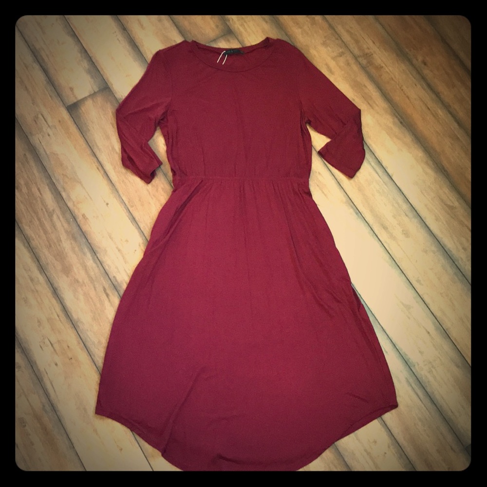 Women’s dress - maroon/wine